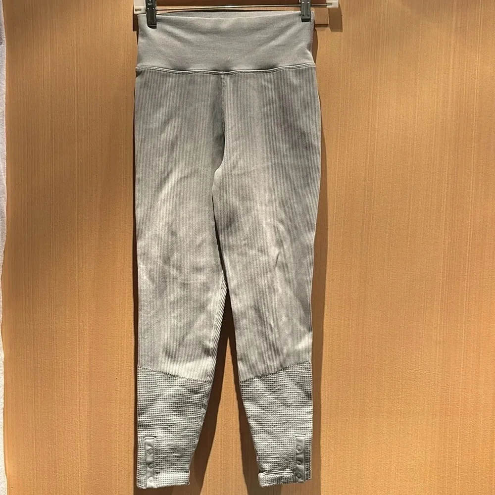 Aerie Offline Women's Main Squeeze Seamless High Rise Waffle Leggings Stone Gray